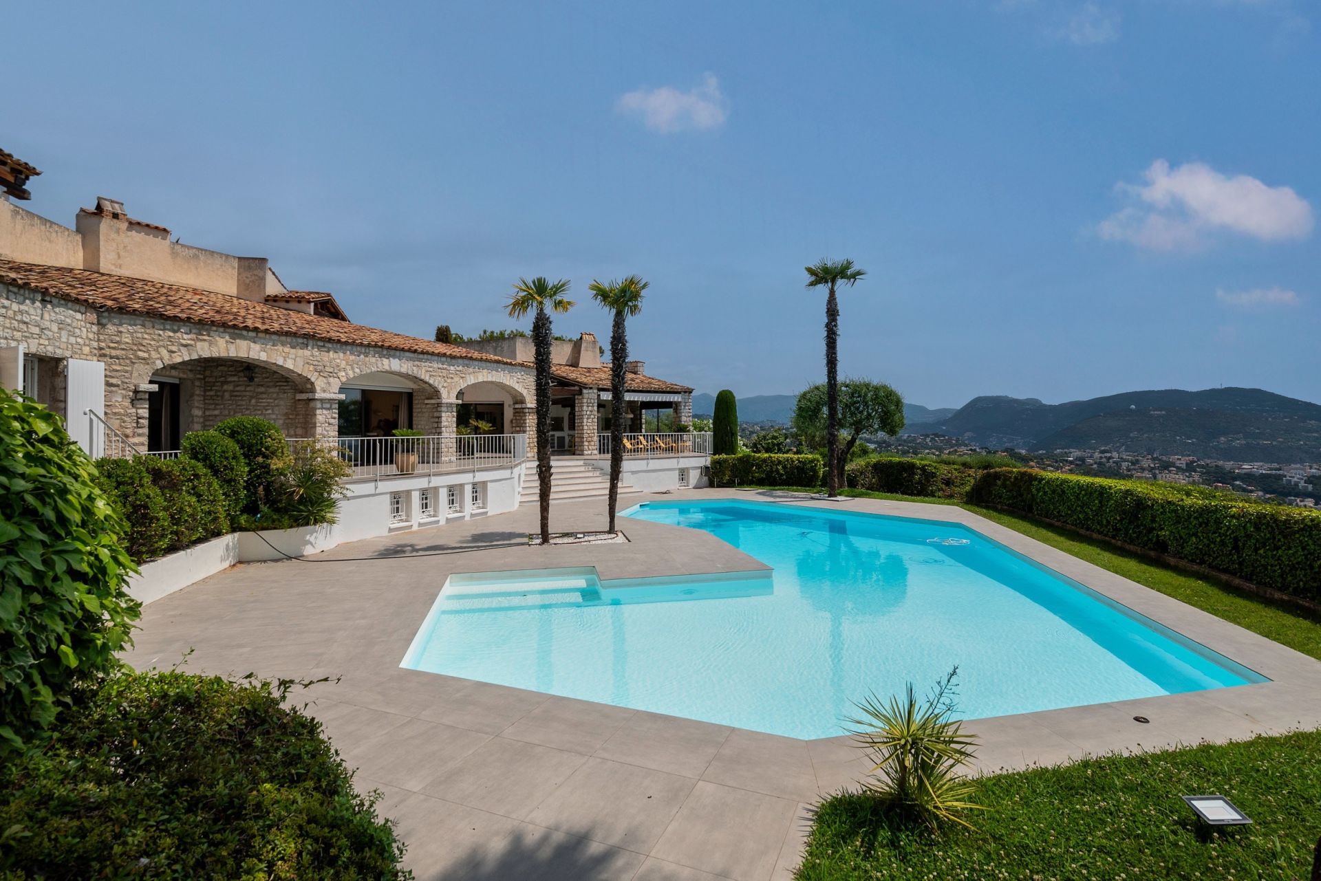 Vente Maison 9&nbsp;Pièces 630&nbsp;m² Nice