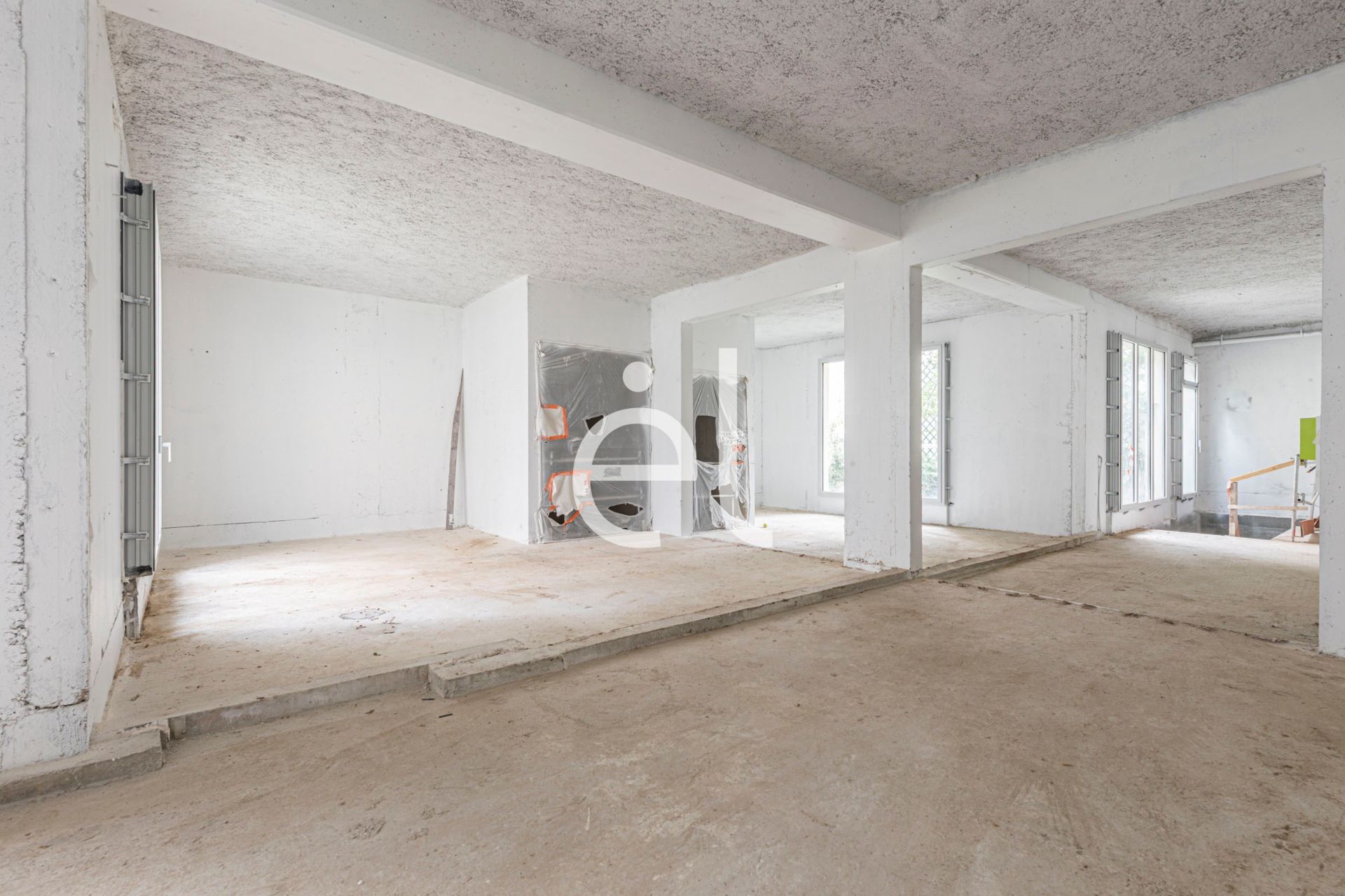 Vente Commerce 196&nbsp;m² Paris 17