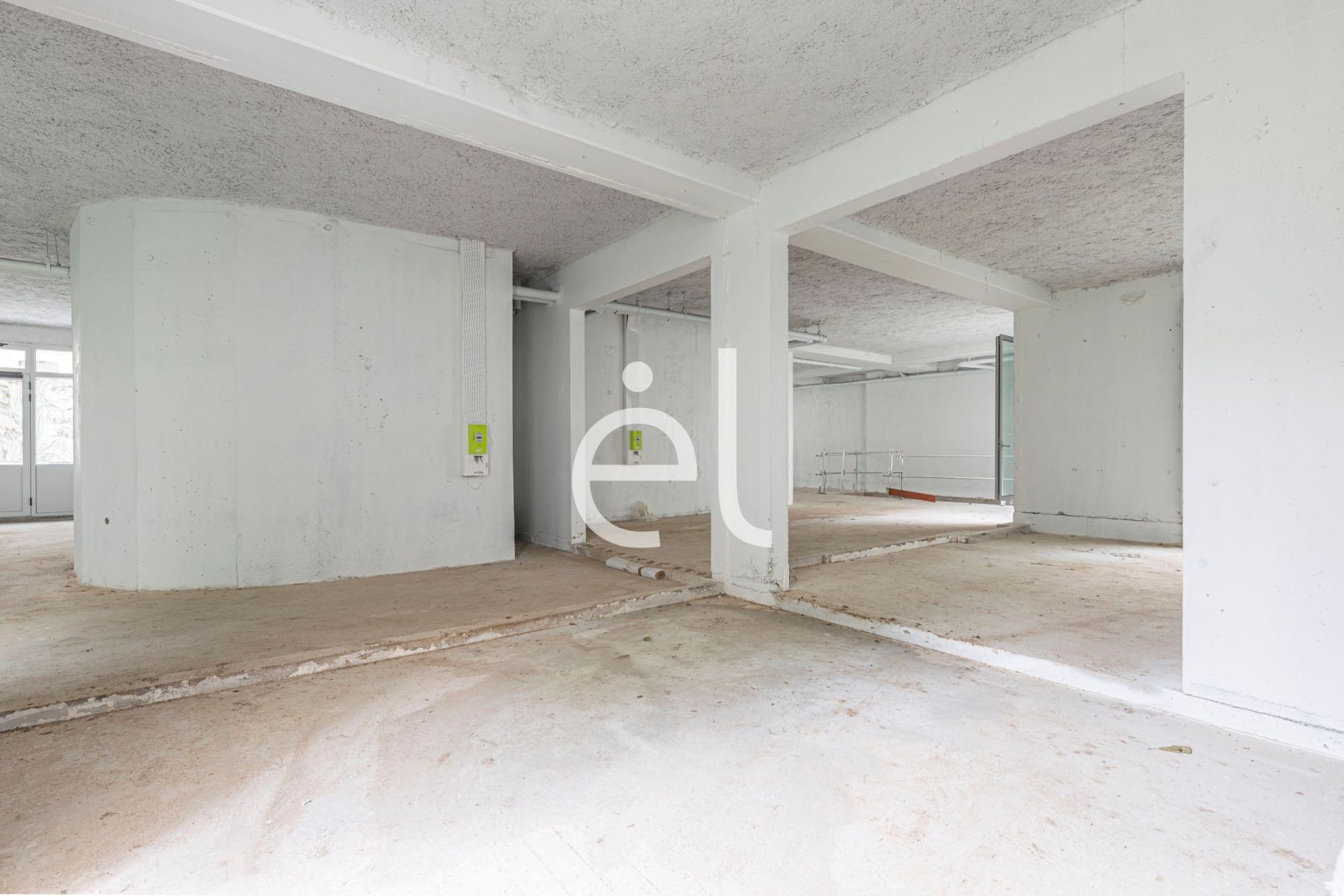 Vente Commerce 196&nbsp;m² Paris 17