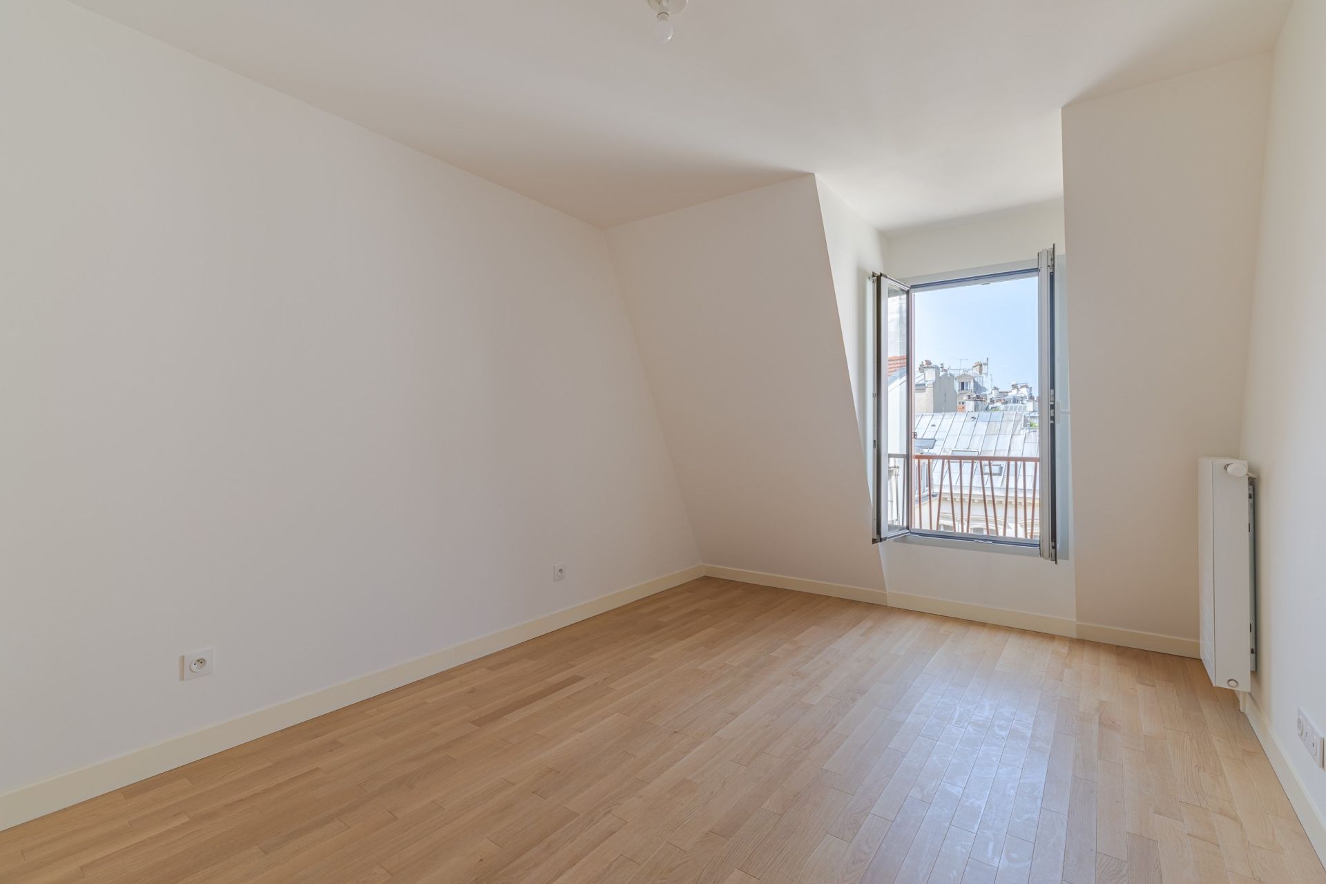Vente Appartement 4&nbsp;Pièces 80.75&nbsp;m² Paris 17