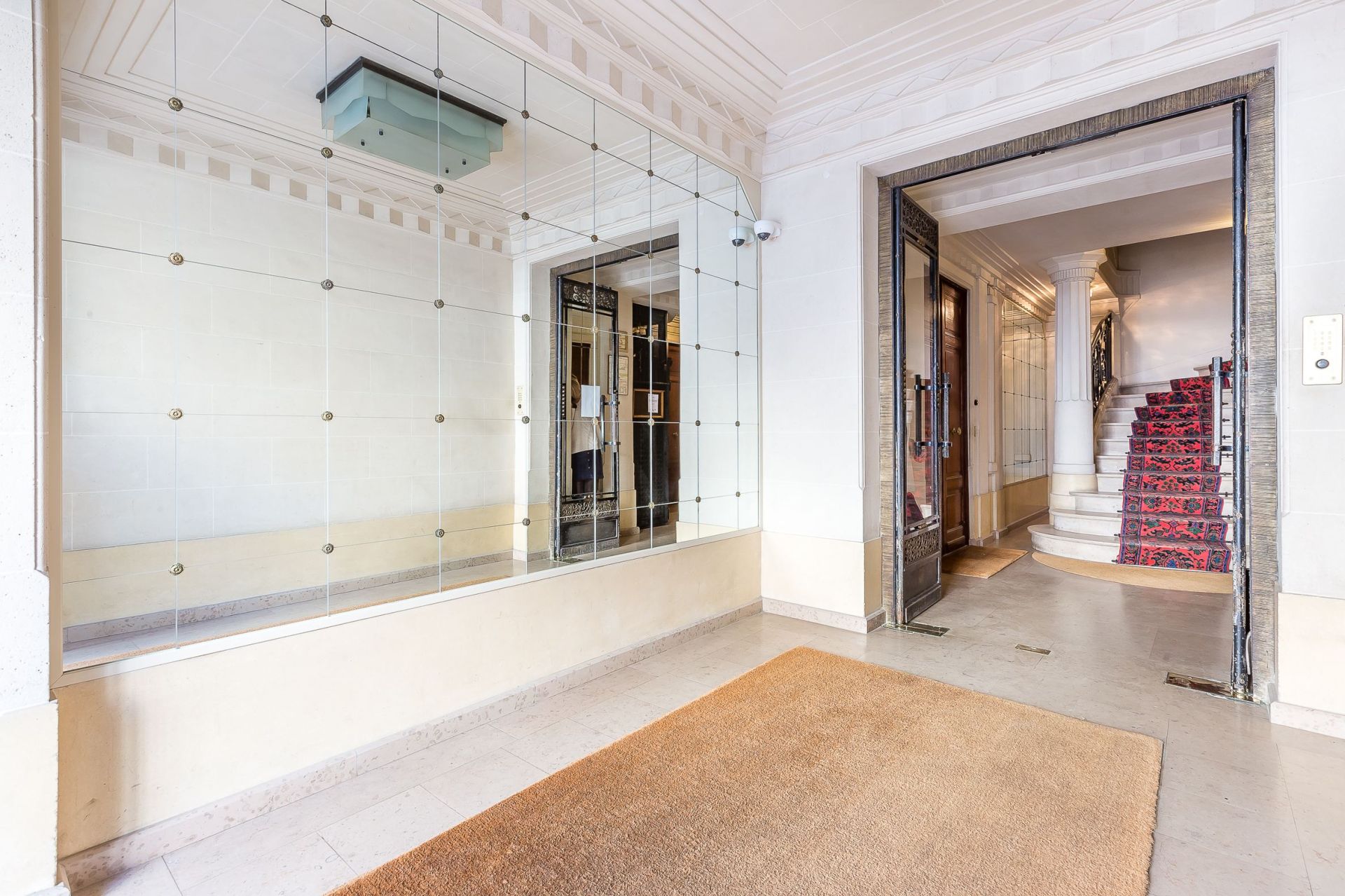 Vente Appartement 4&nbsp;Pièces 70&nbsp;m² Paris 7