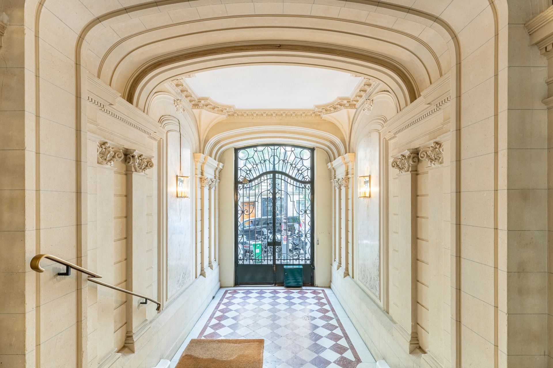 Vente Appartement 4&nbsp;Pièces 75&nbsp;m² Paris 18