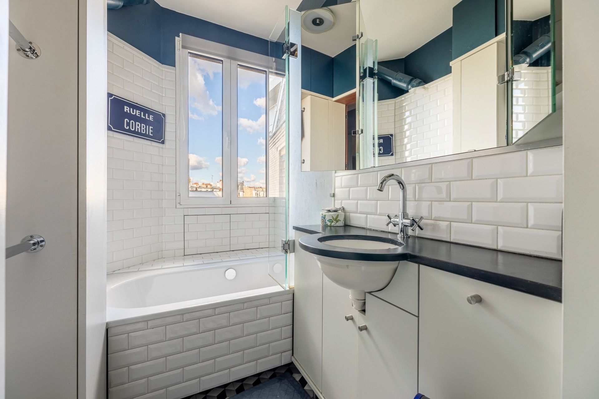 Vente Appartement 4&nbsp;Pièces 70&nbsp;m² Paris 18