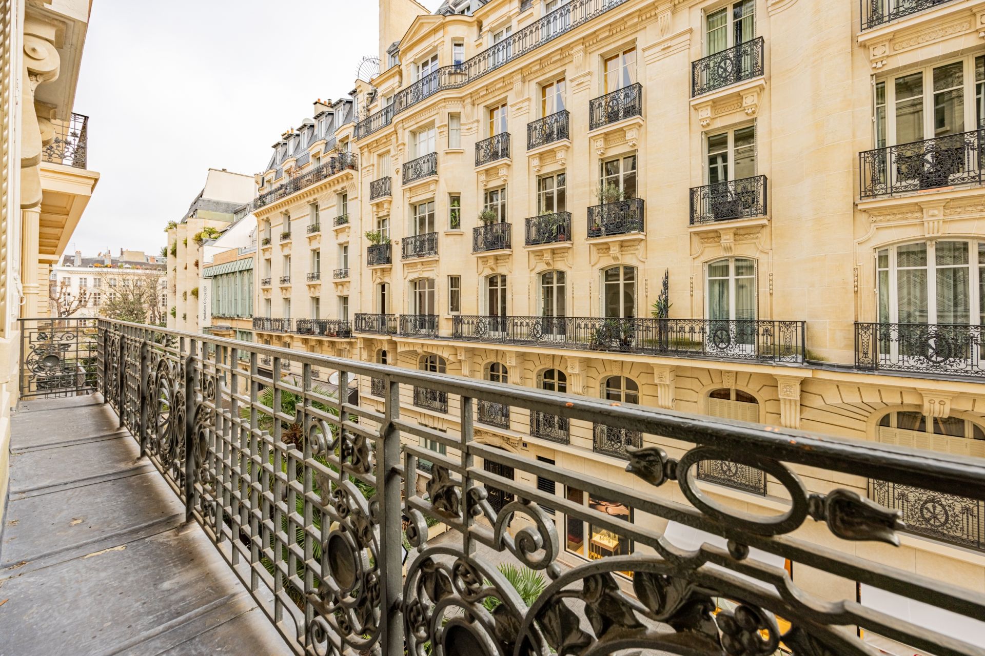 Vente Appartement 5&nbsp;Pièces 130&nbsp;m² Paris 7
