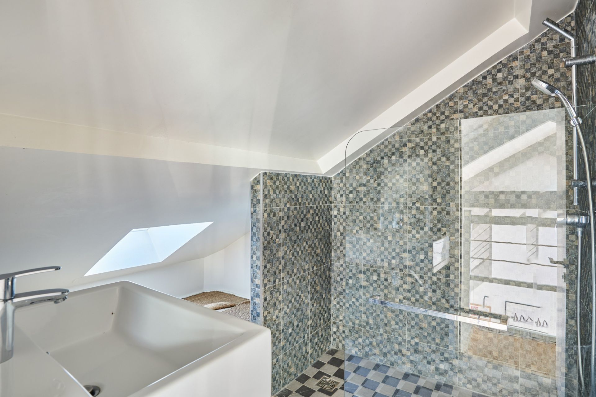 Vente Appartement 7&nbsp;Pièces 145&nbsp;m² Paris 18