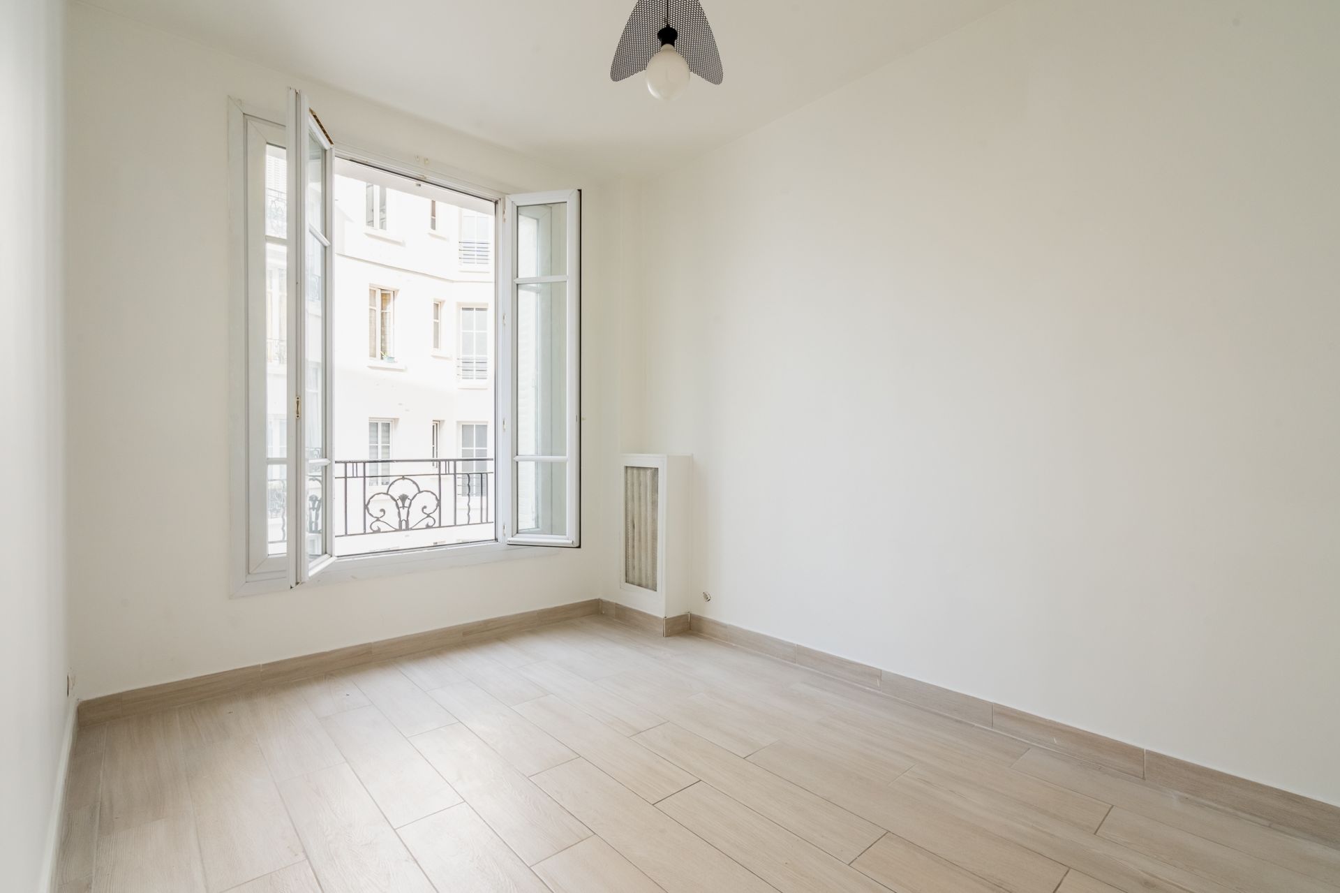Vente Appartement 3&nbsp;Pièces 49&nbsp;m² Paris 18