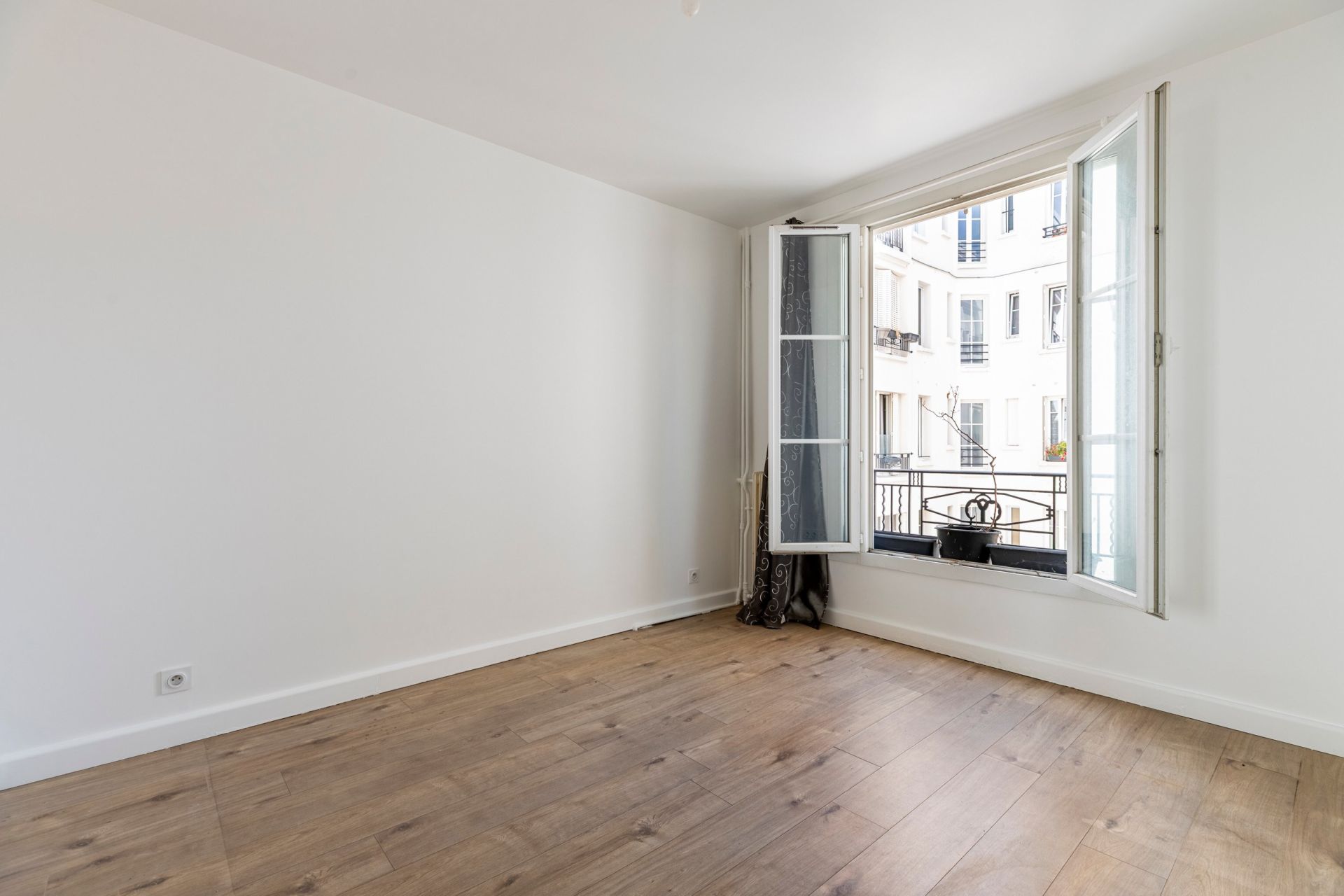 Vente Appartement 2&nbsp;Pièces 37.58&nbsp;m² Paris 18