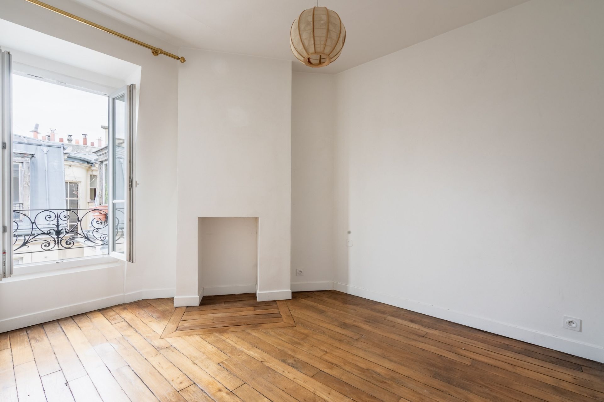 Vente Appartement 3&nbsp;Pièces 38&nbsp;m² Paris 18
