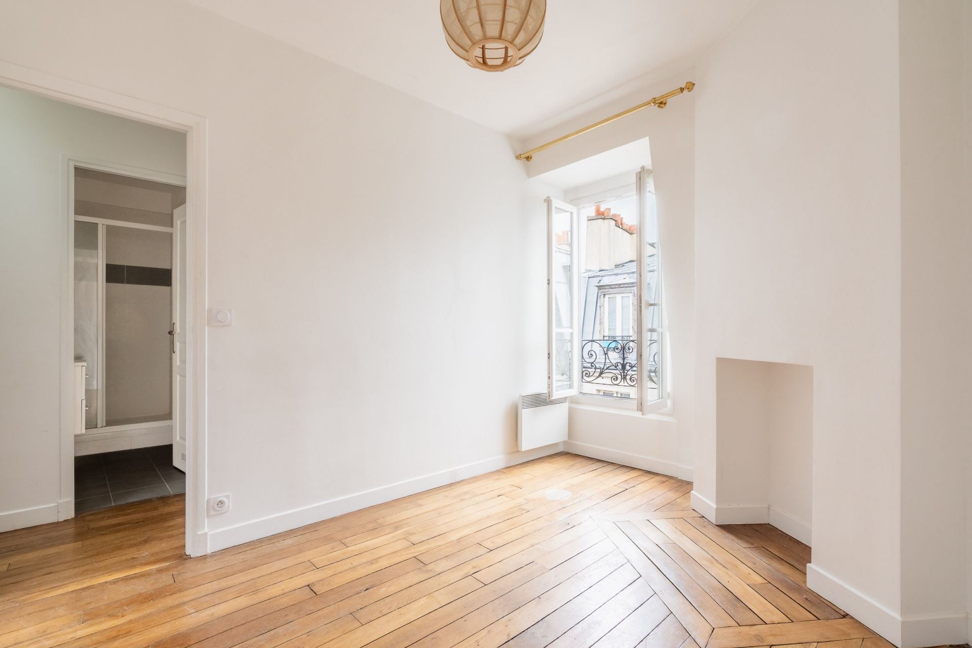 Vente Appartement 3&nbsp;Pièces 38&nbsp;m² Paris 18