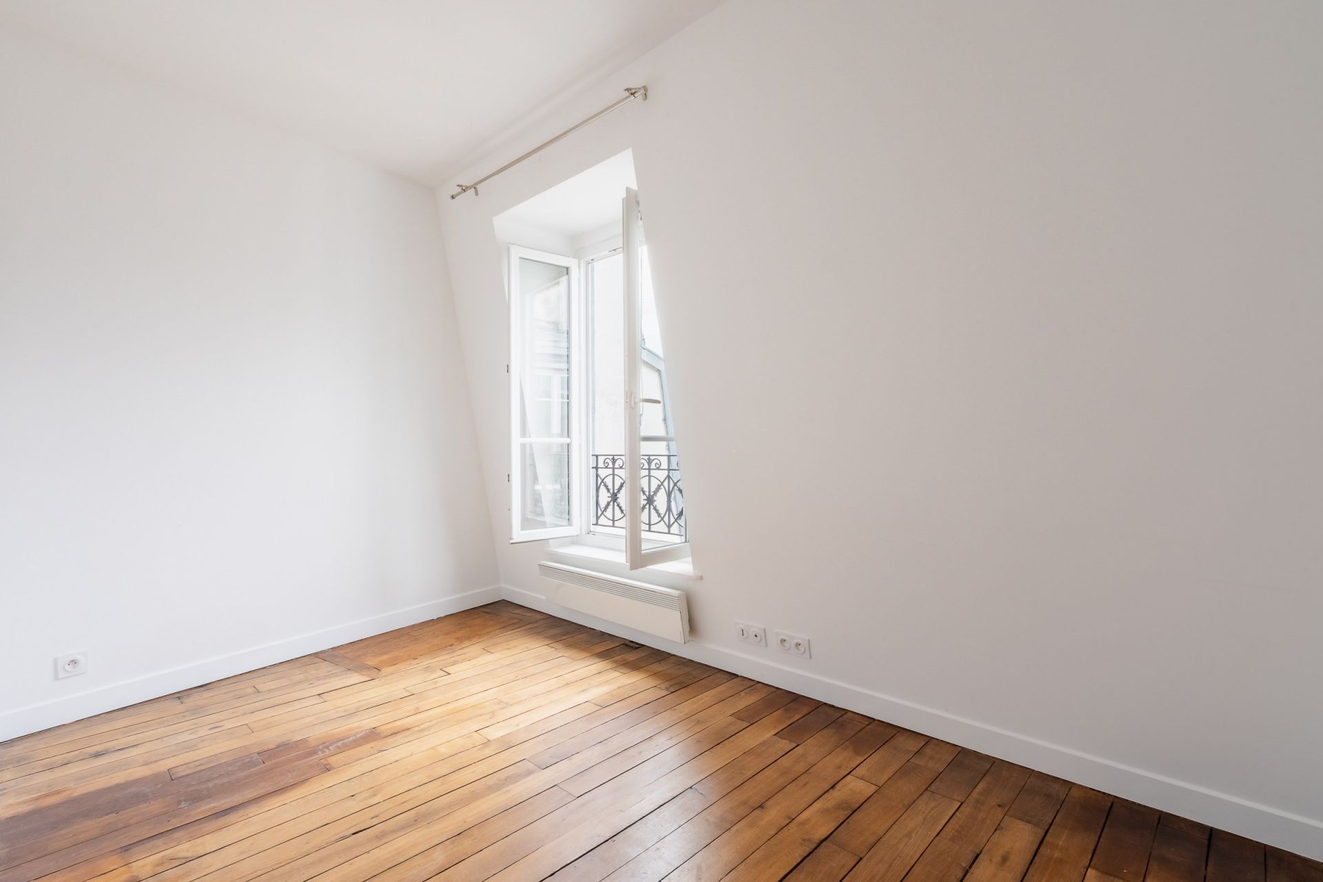Vente Appartement 3&nbsp;Pièces 38&nbsp;m² Paris 18